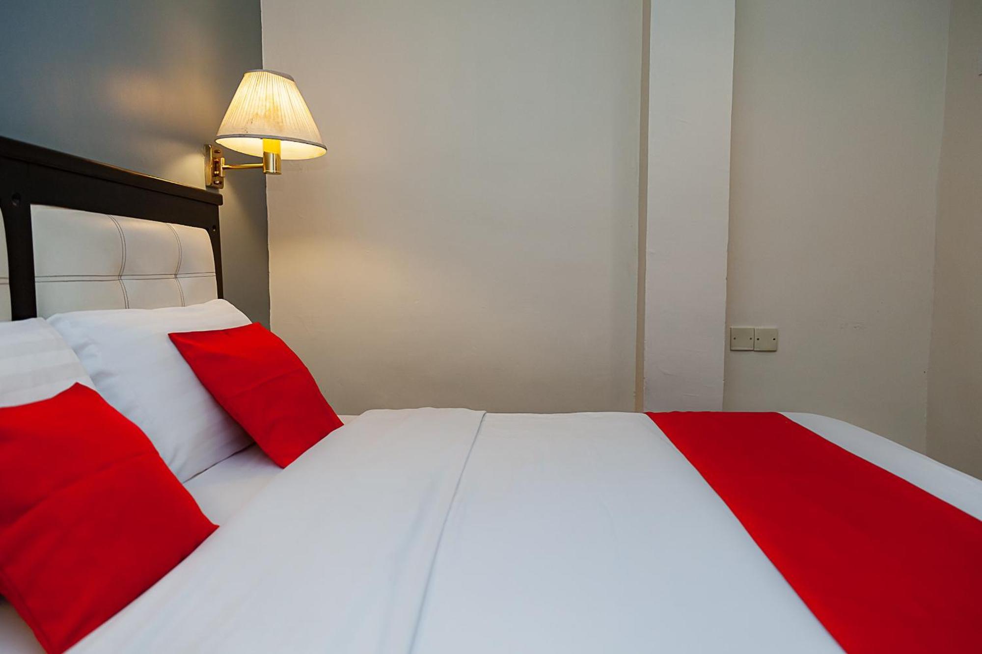 Super Oyo 90055 Mansion Inn Sibu Extérieur photo