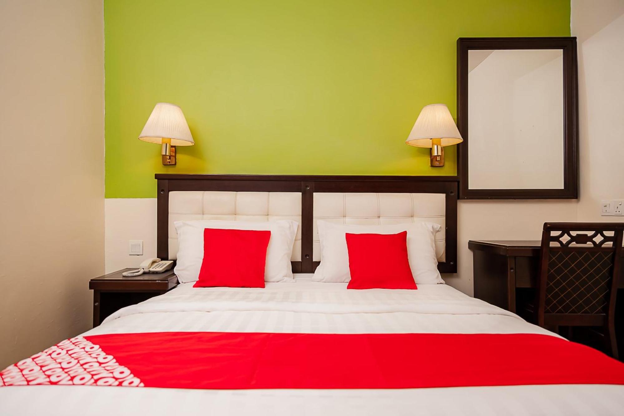 Super Oyo 90055 Mansion Inn Sibu Extérieur photo