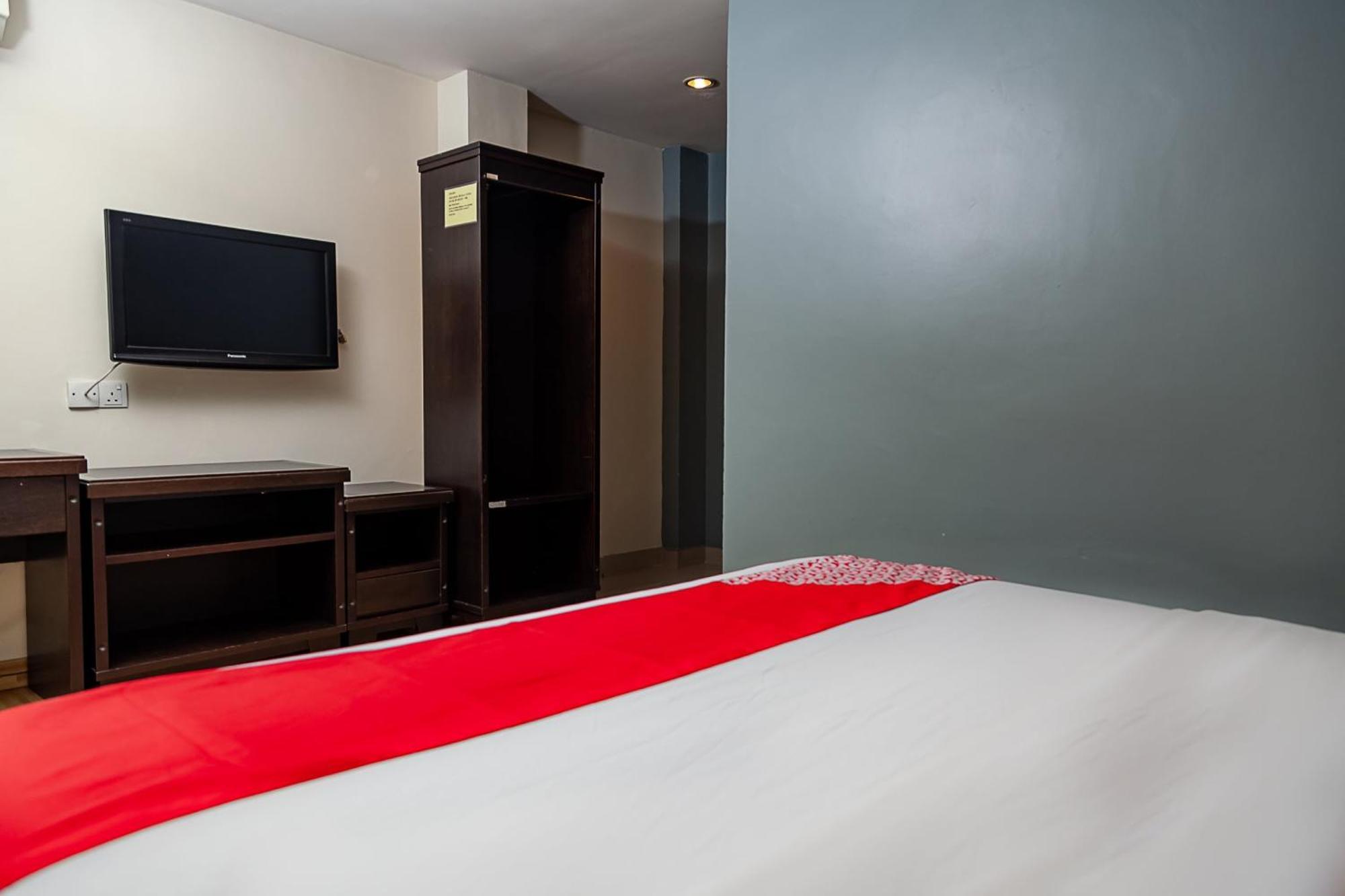 Super Oyo 90055 Mansion Inn Sibu Extérieur photo