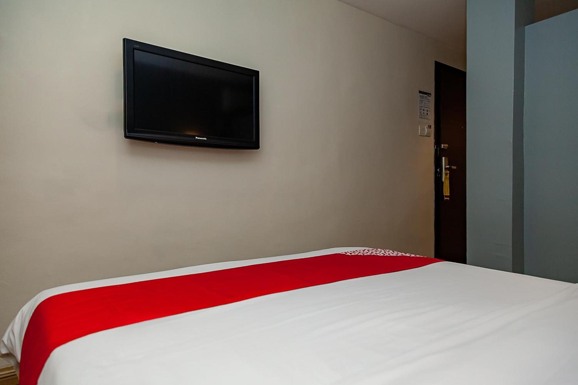 Super Oyo 90055 Mansion Inn Sibu Extérieur photo
