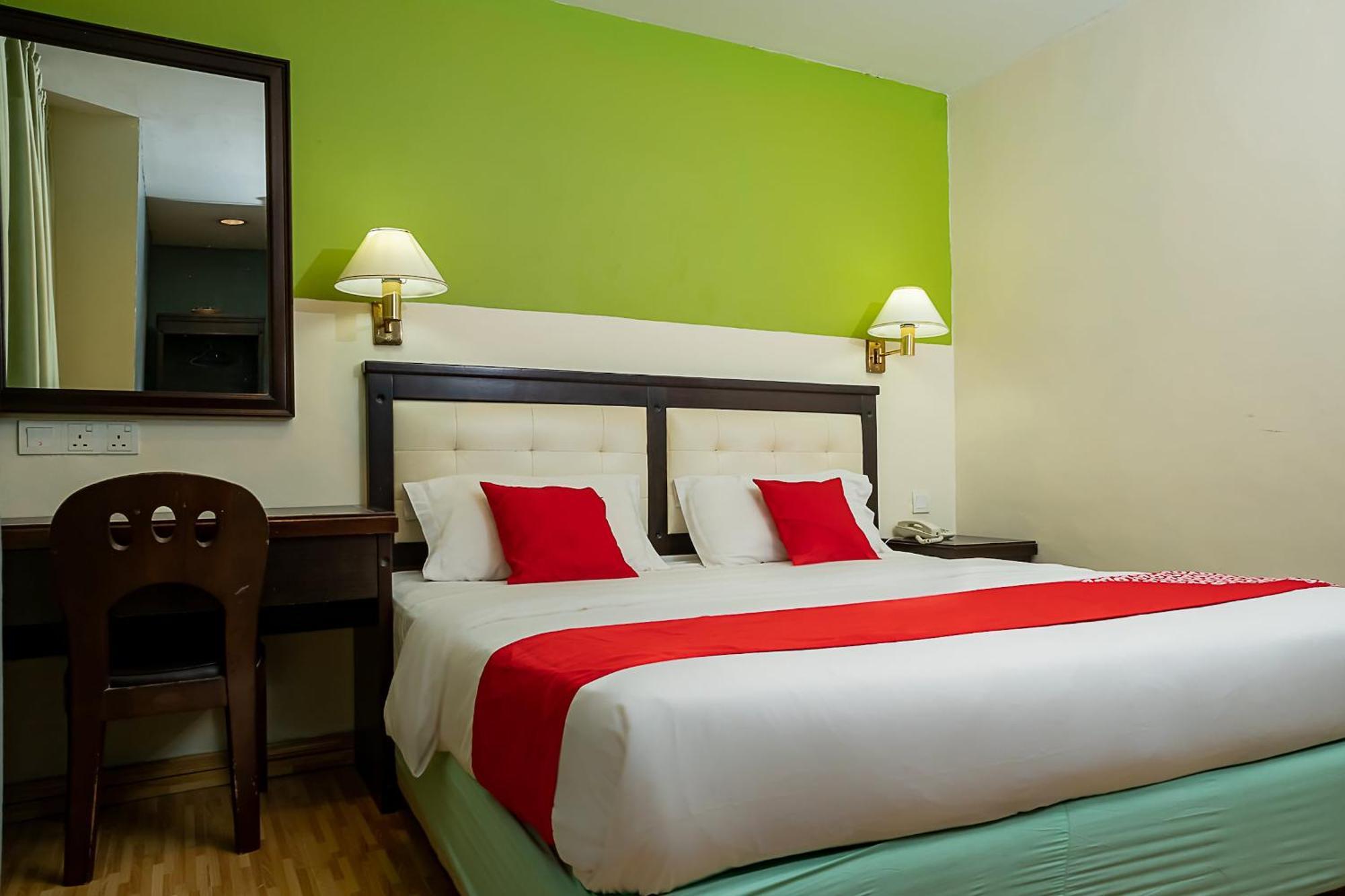 Super Oyo 90055 Mansion Inn Sibu Extérieur photo